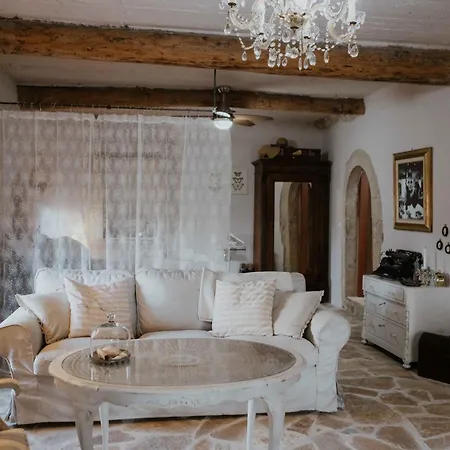 Ewas Cretan Vintage Houses- Pet Friendly Holiday home *