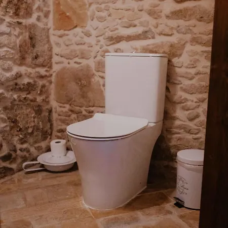 Ewas Cretan Vintage Houses- Pet Friendly Holiday home