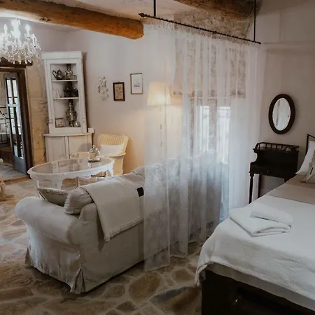 Ewas Cretan Vintage Houses- Pet Friendly Holiday home Kharkhaliana