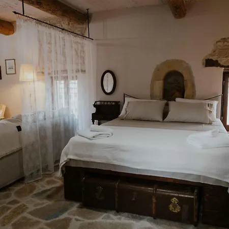 Ewas Cretan Vintage Houses- Pet Friendly Kharkhaliana
