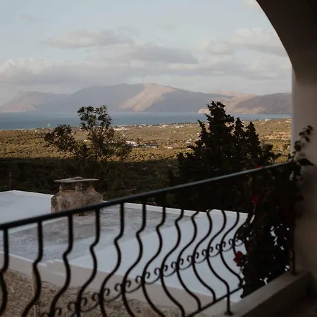 Ewas Cretan Vintage Houses- Pet Friendly Holiday home Kharkhaliana