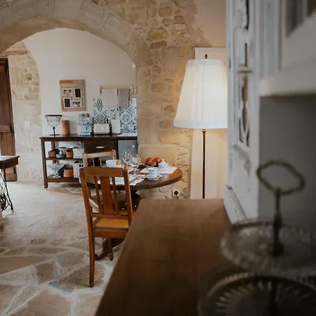 Ewas Cretan Vintage Houses- Pet Friendly Holiday home