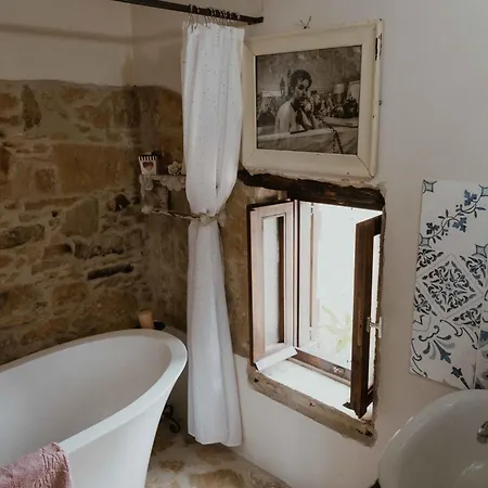 Ewas Cretan Vintage Houses- Pet Friendly Holiday home *