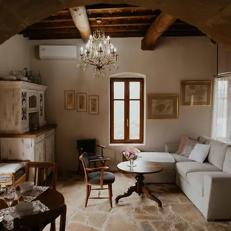 Ewas Cretan Vintage Houses- Pet Friendly Holiday home
